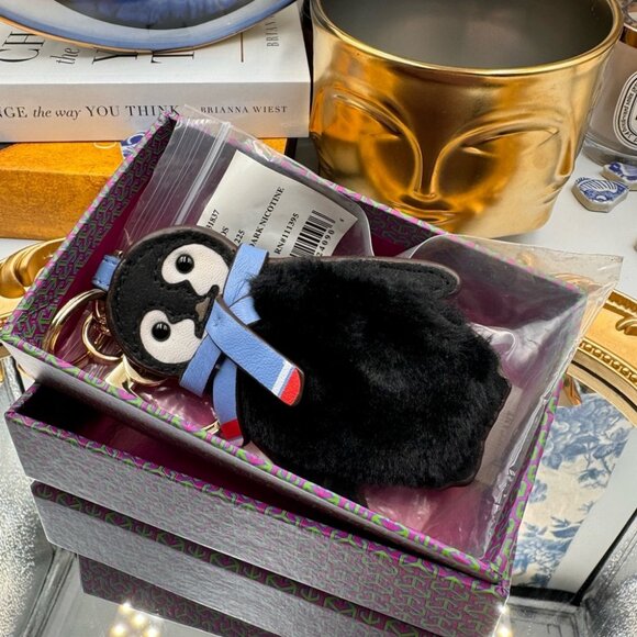 🆕 TORY BURCH 🧿 NWT NIB Pete the Penguin Keychain / Key Fob - Picture 12 of 12